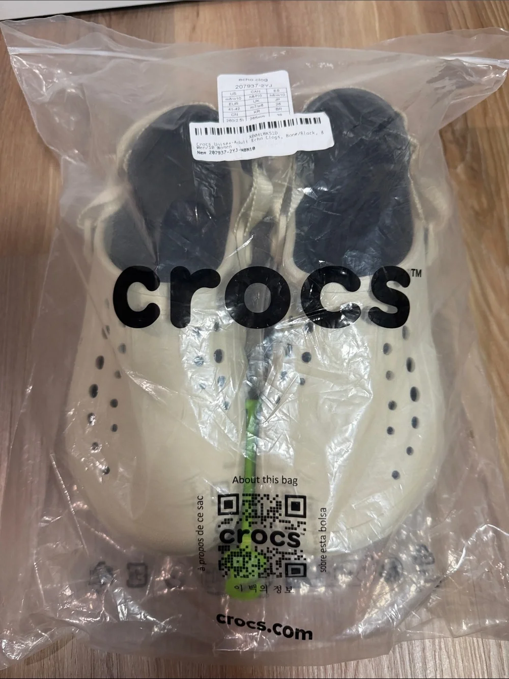 CROCS Unisex Adult Echo Clogs, Bone/Black, 8 Men/10 Women